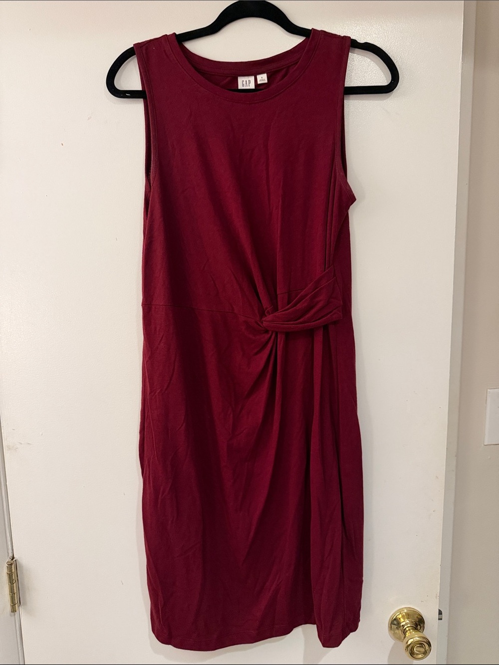 GAP Sleeveless Twist-Knot Dress in Burgundy